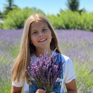 Meet your Posher, Stephanie